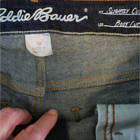 LN EDDIE BAUER SLIGHTLY CURVY BOOT CUT JEANS SZ. 12 - Picture 5 of 5